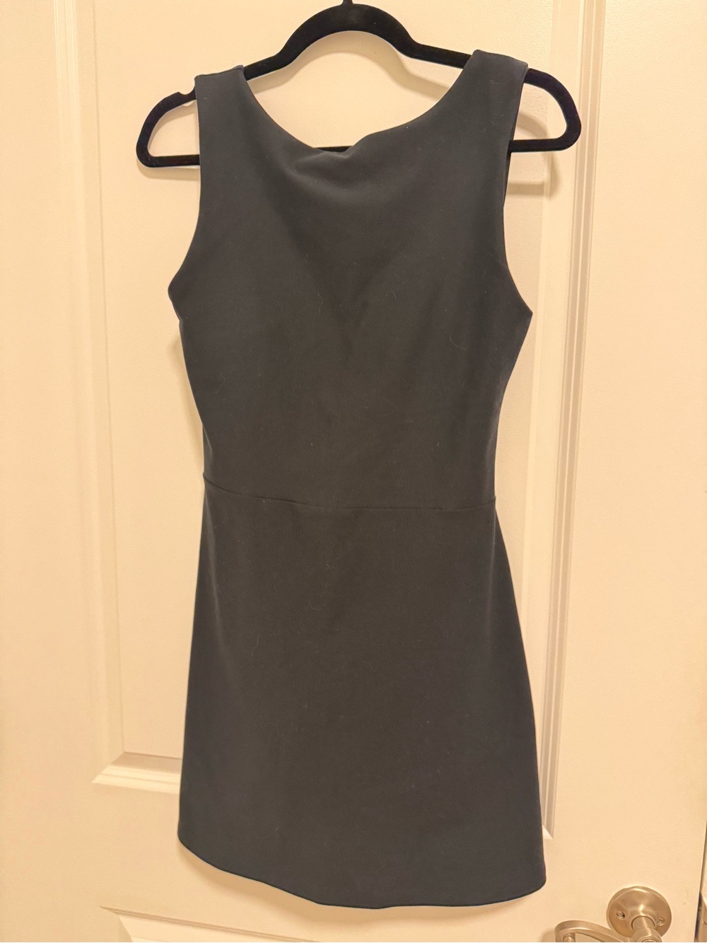 Abercrombie & Fitch YPB Black Sleeveless Exercise Min Dress - Picture 2 of 4